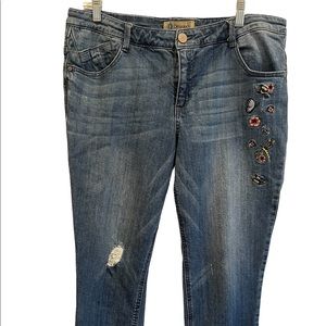 Democracy Blue Embroidered Ankle Jeans